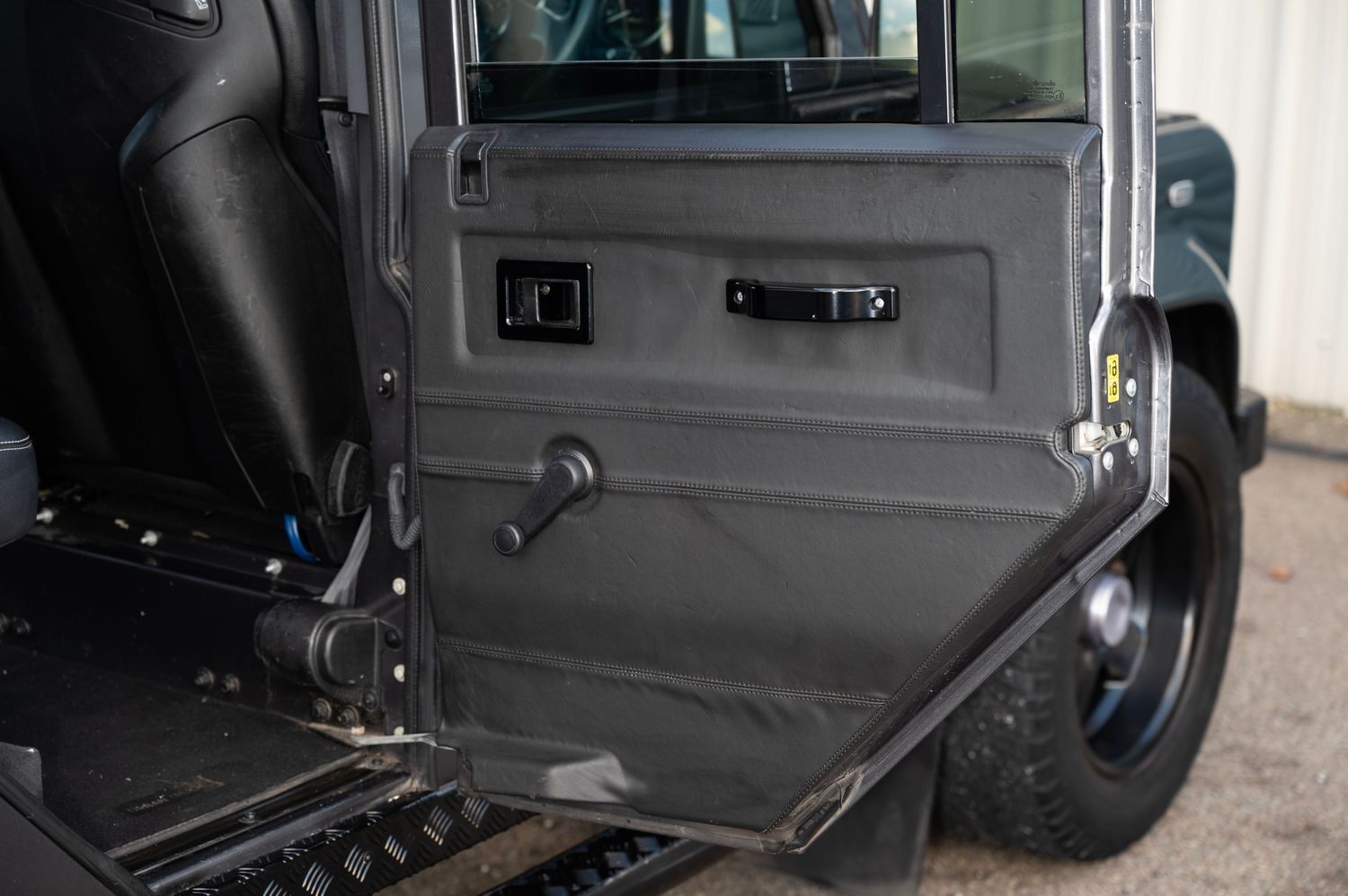 Used Land Rover Defender 2016 for sale - 76712731: Photo 36