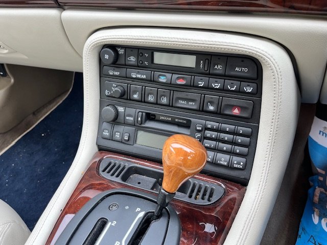 Used Jaguar XKR 1999 for sale - 76794029: Photo 15