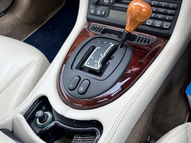 Used Jaguar XKR 1999 for sale - 76794029: Photo 16