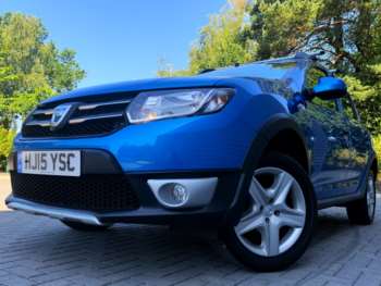 2015 (15) - 0.9 TCe Laureate 5dr
