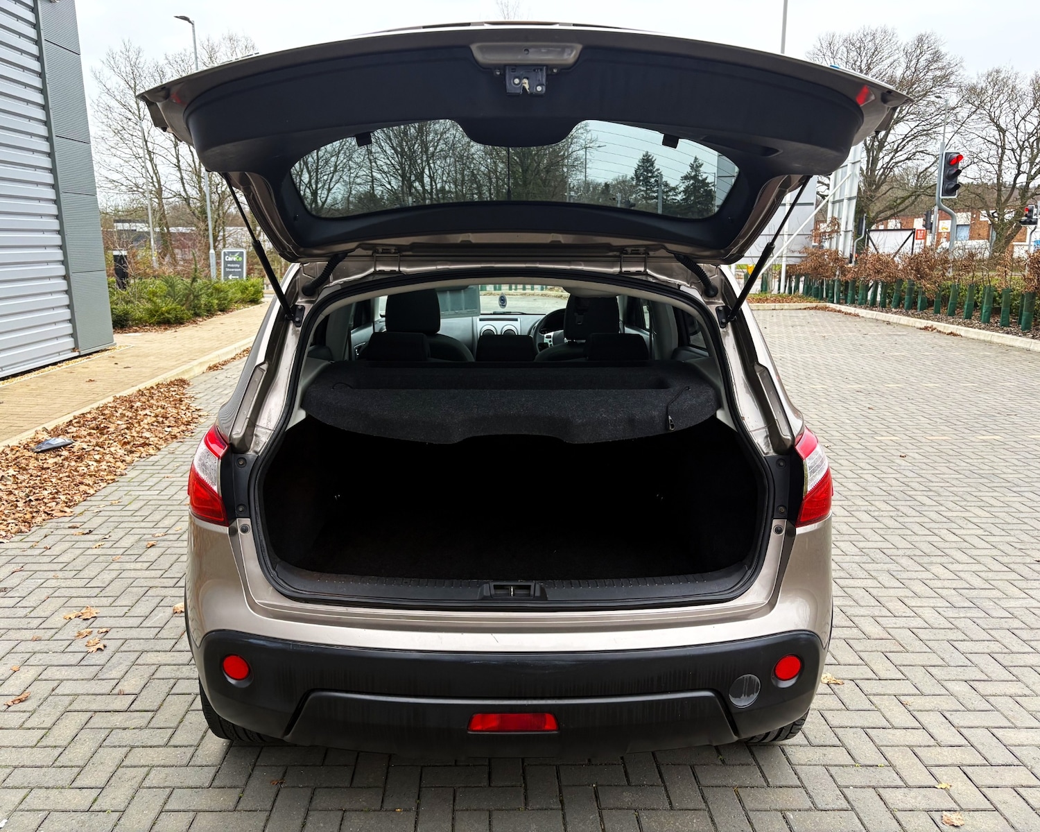 Used Nissan Qashqai 2010 for sale - 77019290: Photo 8