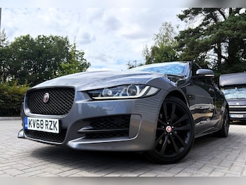 Used Jaguar XE 2018 for sale - 79321570: Photo