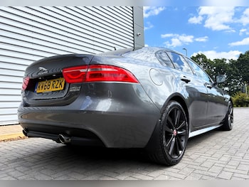 Used Jaguar XE 2018 for sale - 79321570: Photo