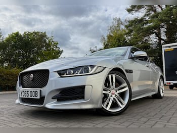 Used Jaguar XE 2015 for sale - 79776319: Photo