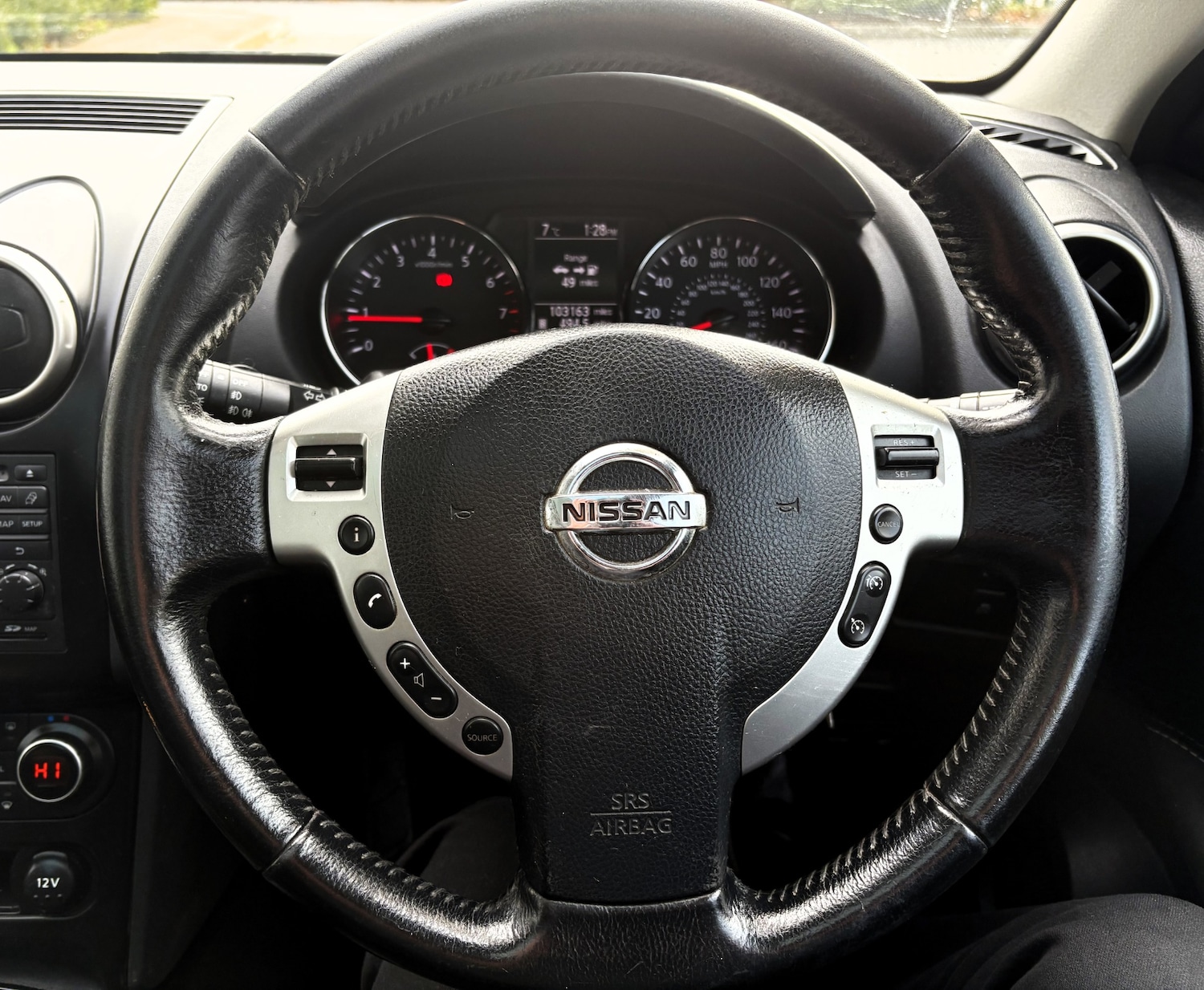 Used Nissan Qashqai 2013 for sale - 76845861: Photo 16