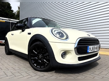 Used MINI Hatch 2019 for sale - 79556953: Photo