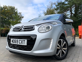 2020 (69) - 1.0 VTi 72 FLAIR 5 DOOR AMAZING SPEC GREAT STARTER CAR CHEAP INSURANCE !!!