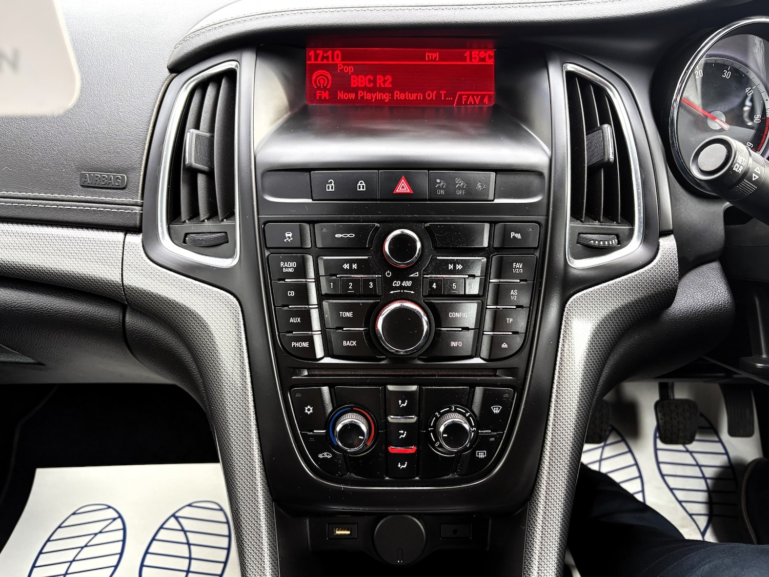 Used Vauxhall Cascada 2013 for sale - 78210482: Photo 15