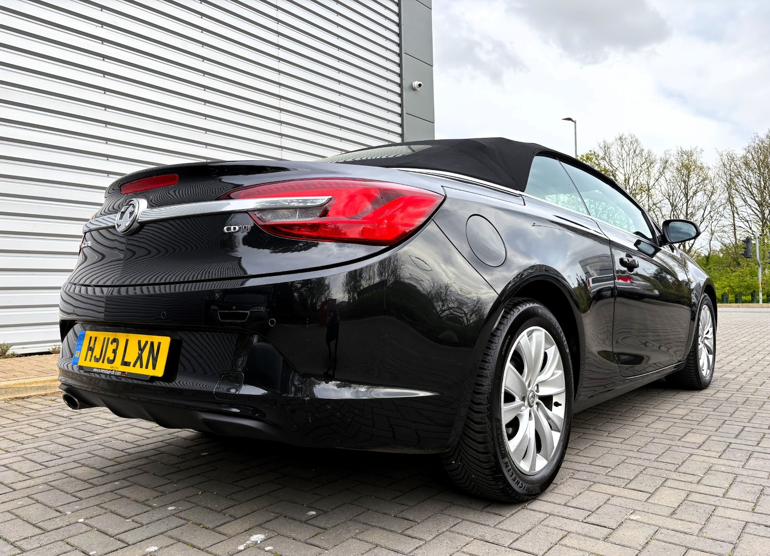 Used Vauxhall Cascada 2013 for sale - 78210482: Photo 5