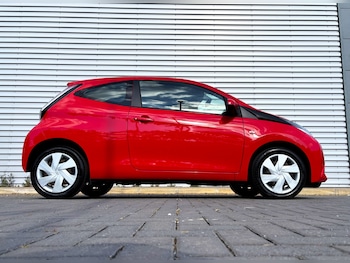 Used Toyota AYGO 2017 for sale - 78420540: Photo