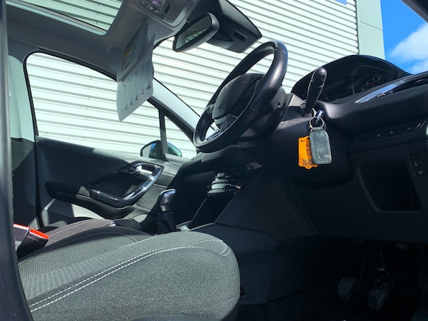 Used Peugeot 208 2019 for sale - 75749260: Photo 9