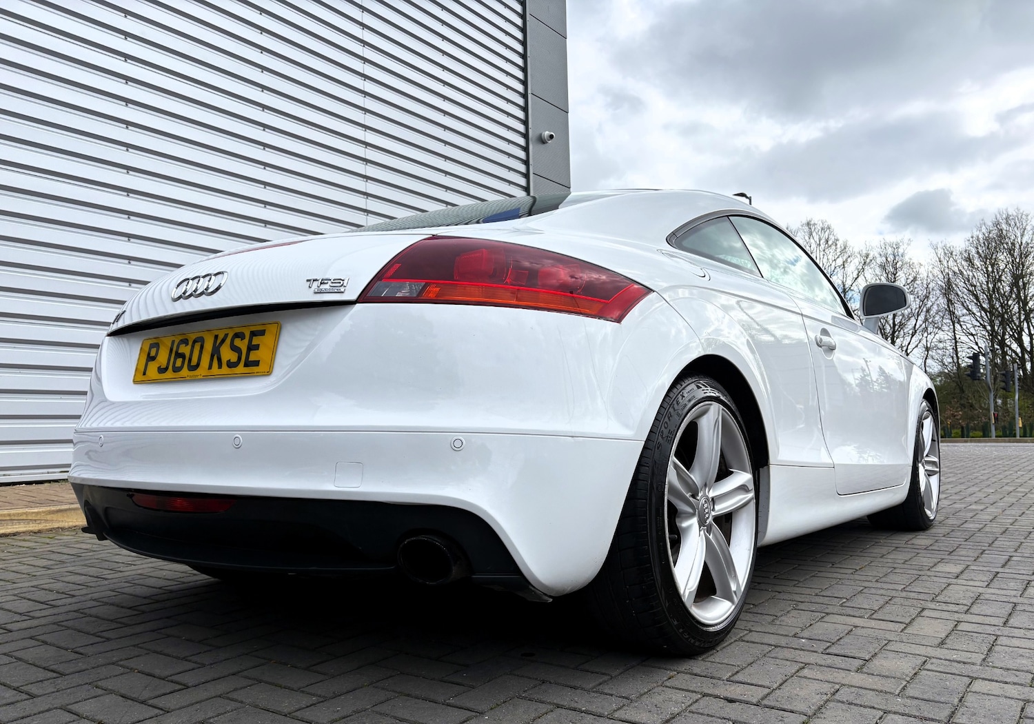 Used Audi TT 2010 for sale - 77897136: Photo 4