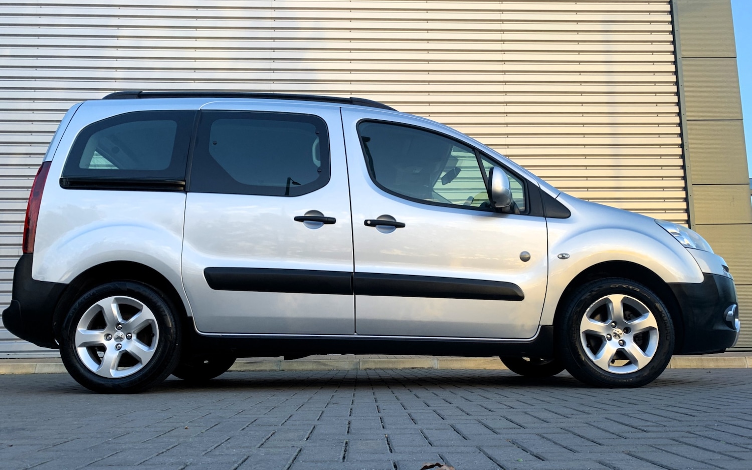 Used Peugeot Partner Tepee 2013 for sale - 76518272: Photo 3