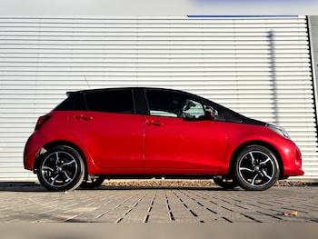 Used Toyota Yaris 2016 for sale - 77054892: Photo