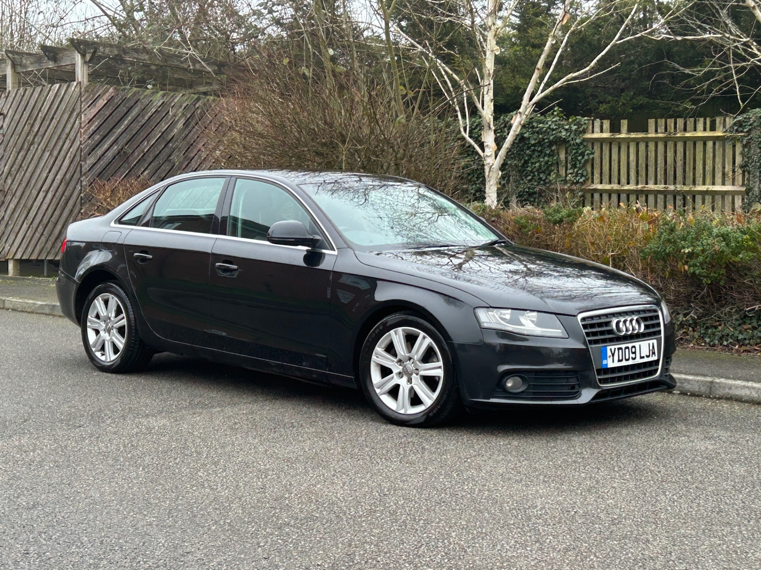 Used Audi A4 2009 for sale - 77831821: Photo 2