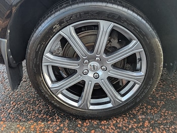 Used Volvo XC60 2019 for sale - 76359600: Photo