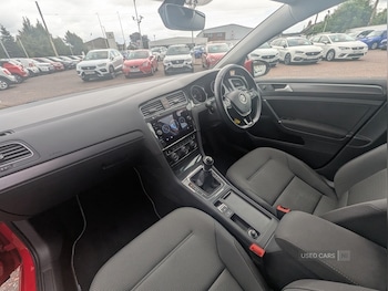 Used Volkswagen Golf 2019 for sale - 75721025: Photo