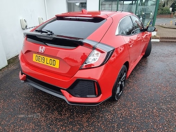 Used Honda Civic 2019 for sale - 76914308: Photo