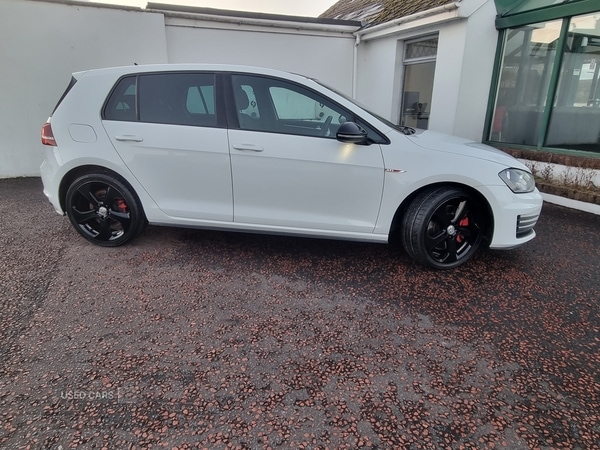 Used Volkswagen Golf 2015 for sale - 77120980: Photo 2