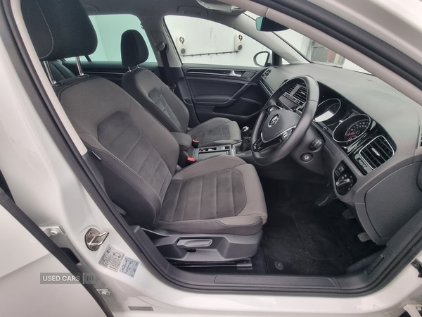 Used Volkswagen Golf 2017 for sale - 77082181: Photo 10