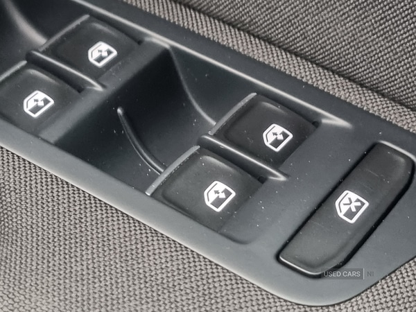 Used Volkswagen Golf 2017 for sale - 77082181: Photo 31