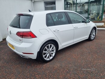 Used Volkswagen Golf 2017 for sale - 77082181: Photo