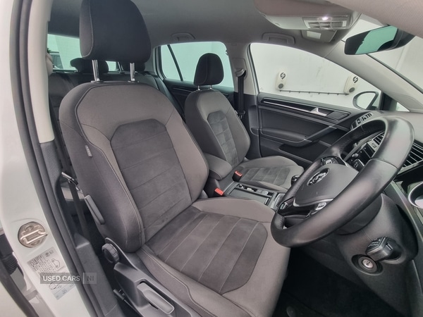 Used Volkswagen Golf 2017 for sale - 77082181: Photo 9