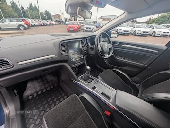 Used Renault Megane 2017 for sale - 75682421: Photo