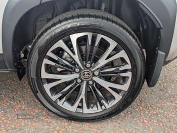 Used Toyota Yaris Cross 2023 for sale - 75402579: Photo