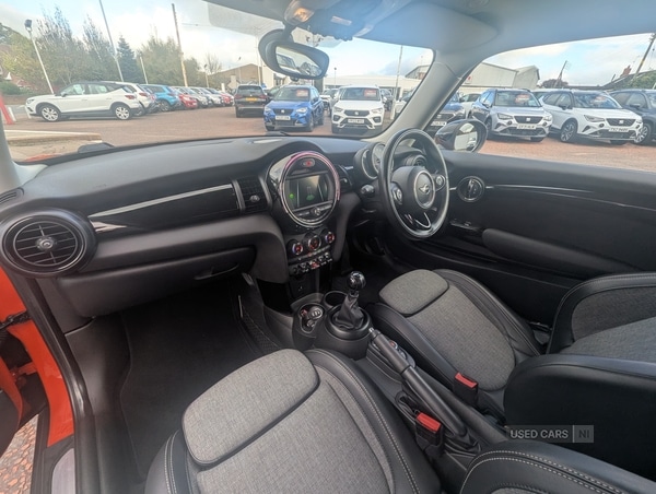 Used MINI Hatch 2018 for sale - 76372129: Photo 2