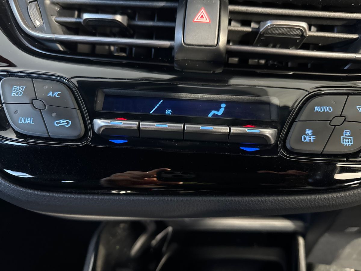 Used Toyota C-HR 2018 for sale - 77855734: Photo 26