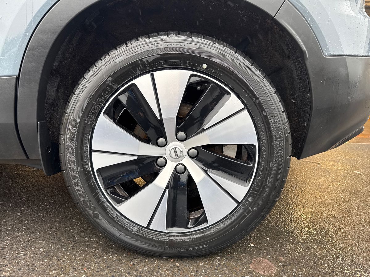 Used Volvo XC40 2023 for sale - 77959896: Photo 11