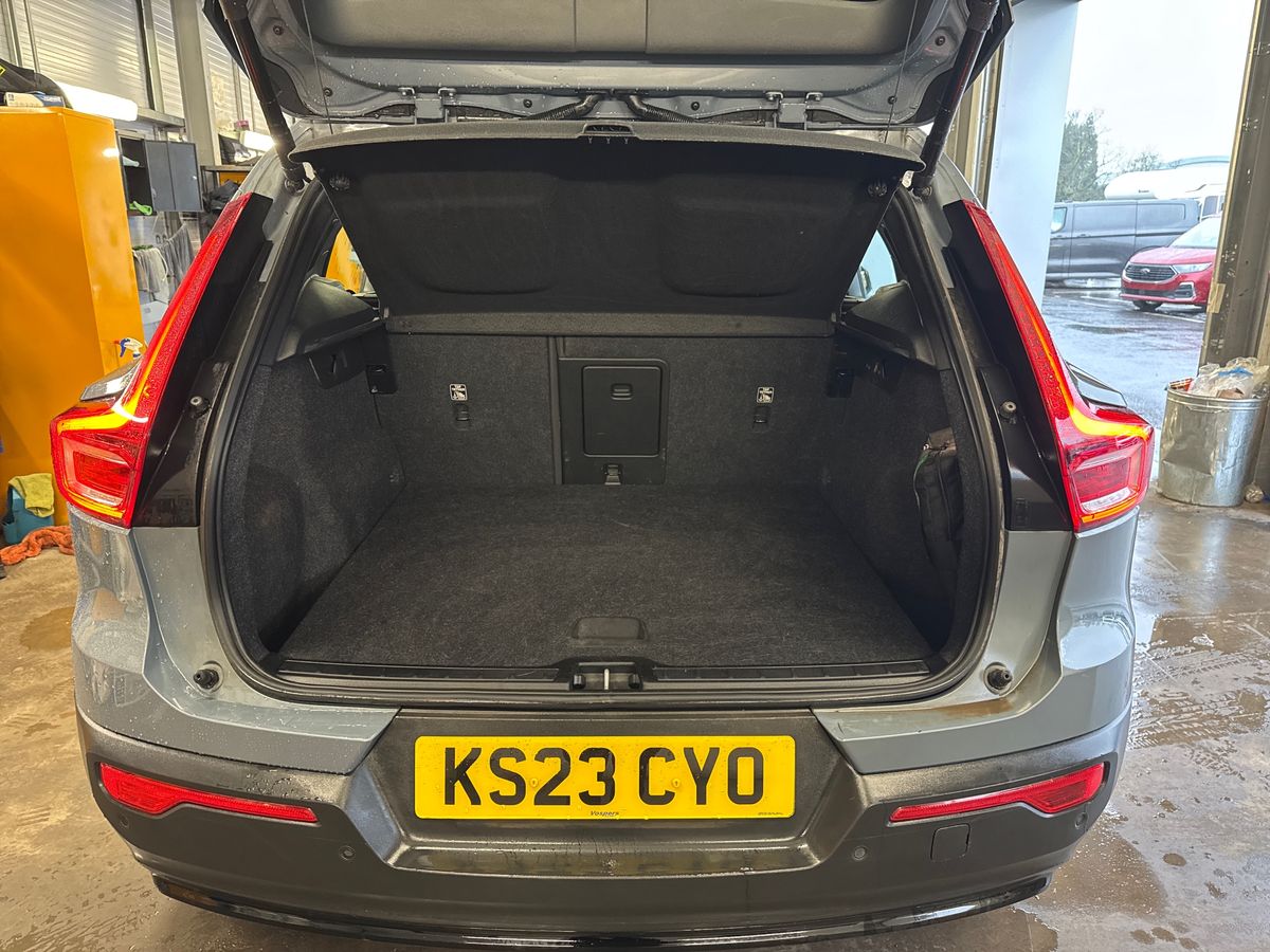 Used Volvo XC40 2023 for sale - 77959896: Photo 17