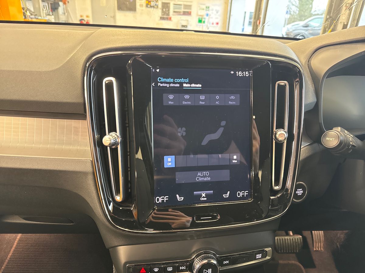 Used Volvo XC40 2023 for sale - 77959896: Photo 26