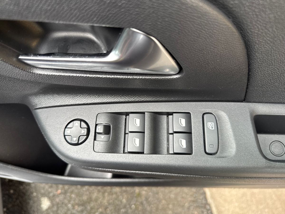 Used Vauxhall Corsa 2023 for sale - 77959919: Photo 24