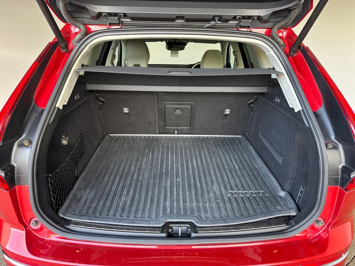 Used Volvo XC60 2018 for sale - 76355201: Photo 17
