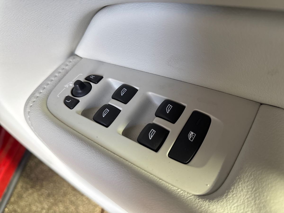 Used Volvo XC60 2018 for sale - 76355201: Photo 24