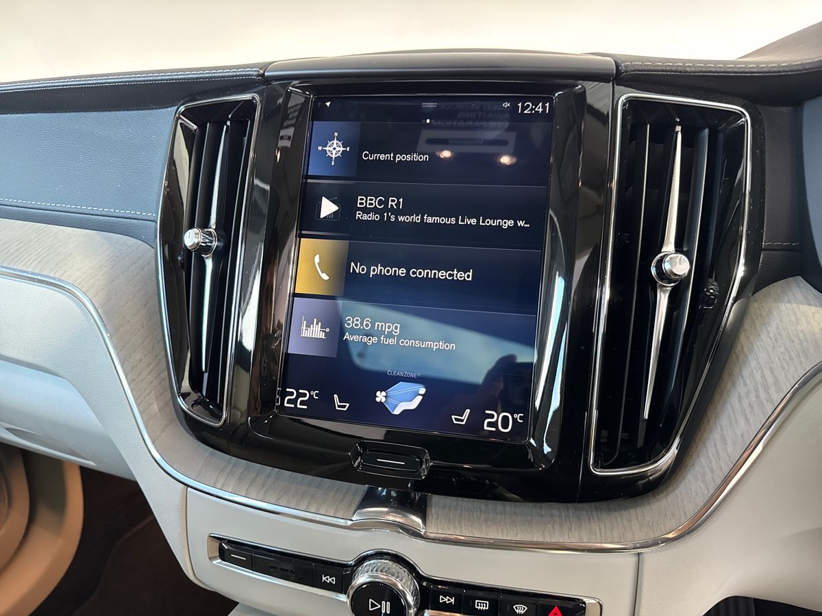 Used Volvo XC60 2018 for sale - 76355201: Photo 25