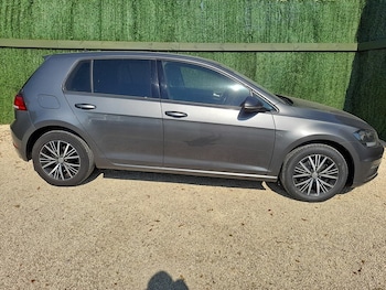 Used Volkswagen Golf 2018 for sale - 79245725: Photo