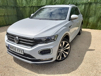 Used Volkswagen T-Roc 2019 for sale - 78699199: Photo
