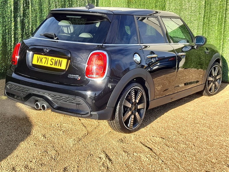 Used MINI Hatch 2021 for sale - 77231299: Photo 2