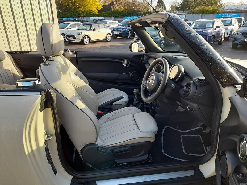 Used MINI Convertible 2018 for sale - 77231287: Photo 9