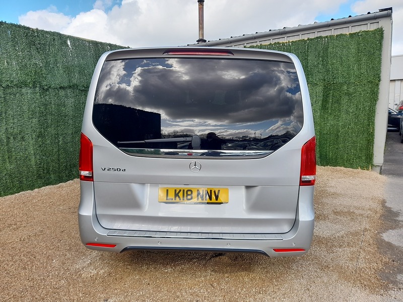 Used Mercedes-Benz V-Class 2018 for sale - 77568341: Photo 7