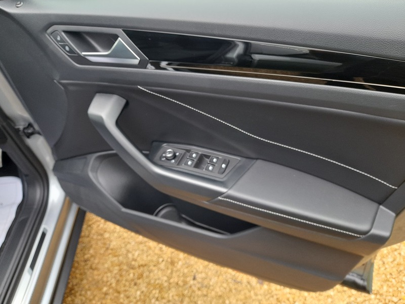 Used Volkswagen T-Roc 2024 for sale - 77547798: Photo 30