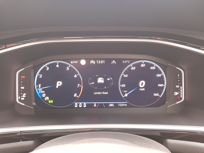 Used Volkswagen T-Roc 2024 for sale - 77547798: Photo 32