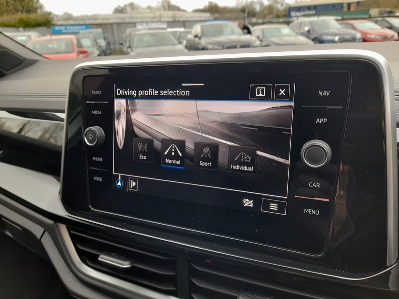 Used Volkswagen T-Roc 2024 for sale - 77547798: Photo 37