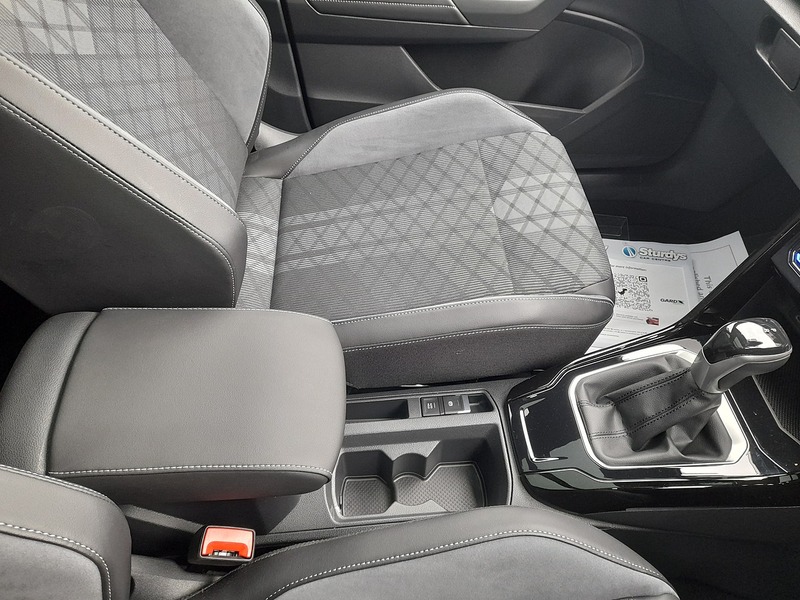 Used Volkswagen T-Roc 2024 for sale - 77547798: Photo 40