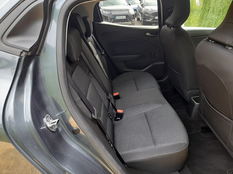 Used Renault Clio 2020 for sale - 77404584: Photo 14