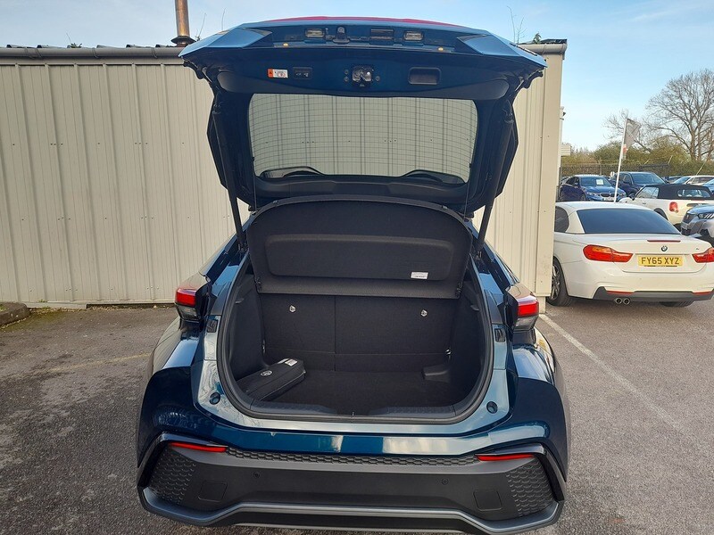 Used Toyota C-HR 2024 for sale - 77231274: Photo 24