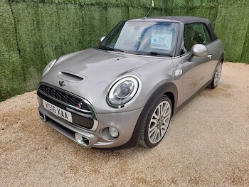 Used MINI Convertible 2016 for sale - 78177542: Photo